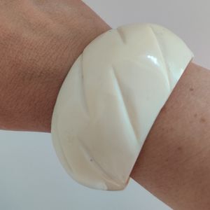 RARE Genuine Antique Pre-ban Ivory Hand carved cuff bracelet